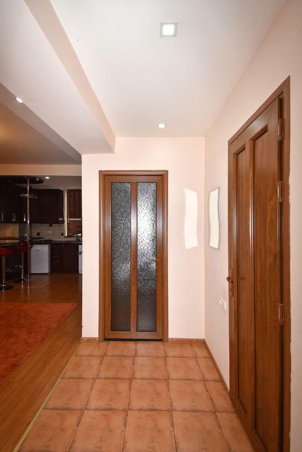 Apartments In Center Of Yerevan,Koghbatsi 1A Street 외부 사진