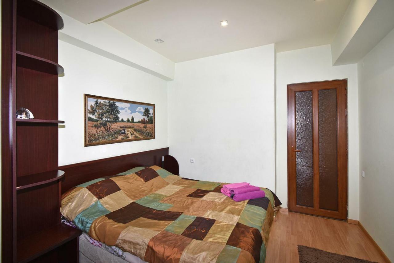 Apartments In Center Of Yerevan,Koghbatsi 1A Street 외부 사진